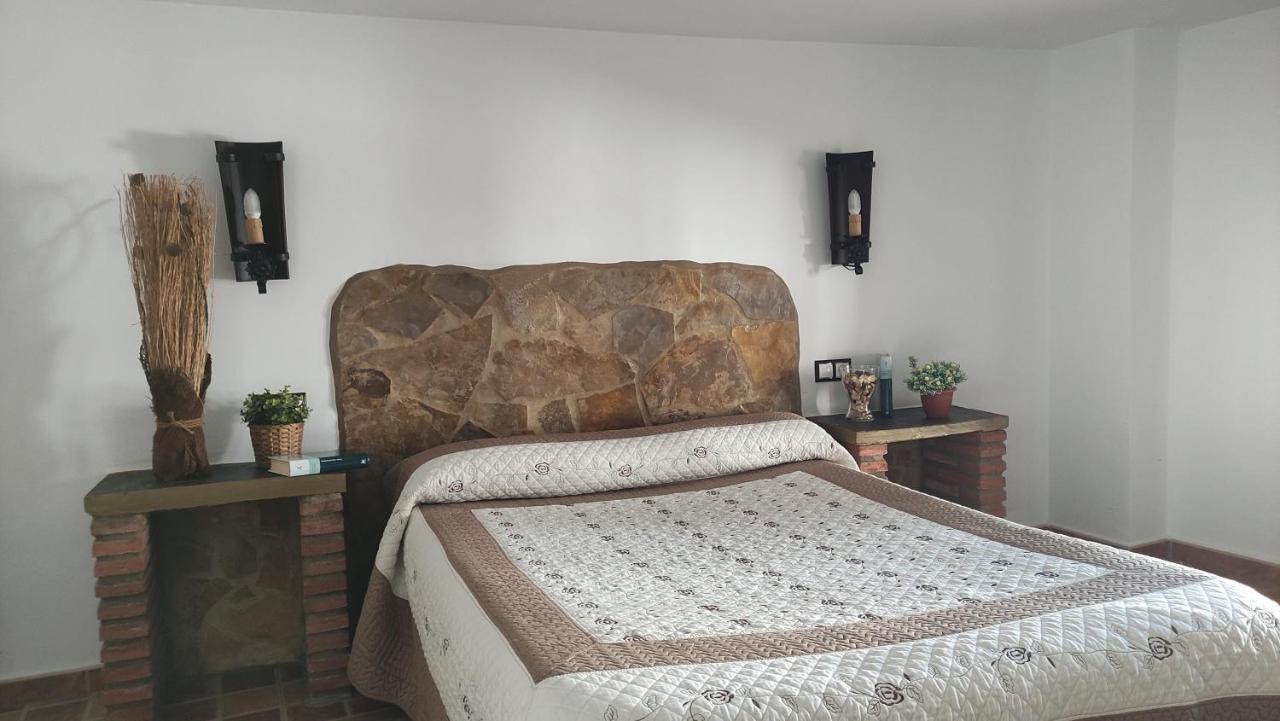 Alojamientos Rurales Los Molinos Fuentes De Leon