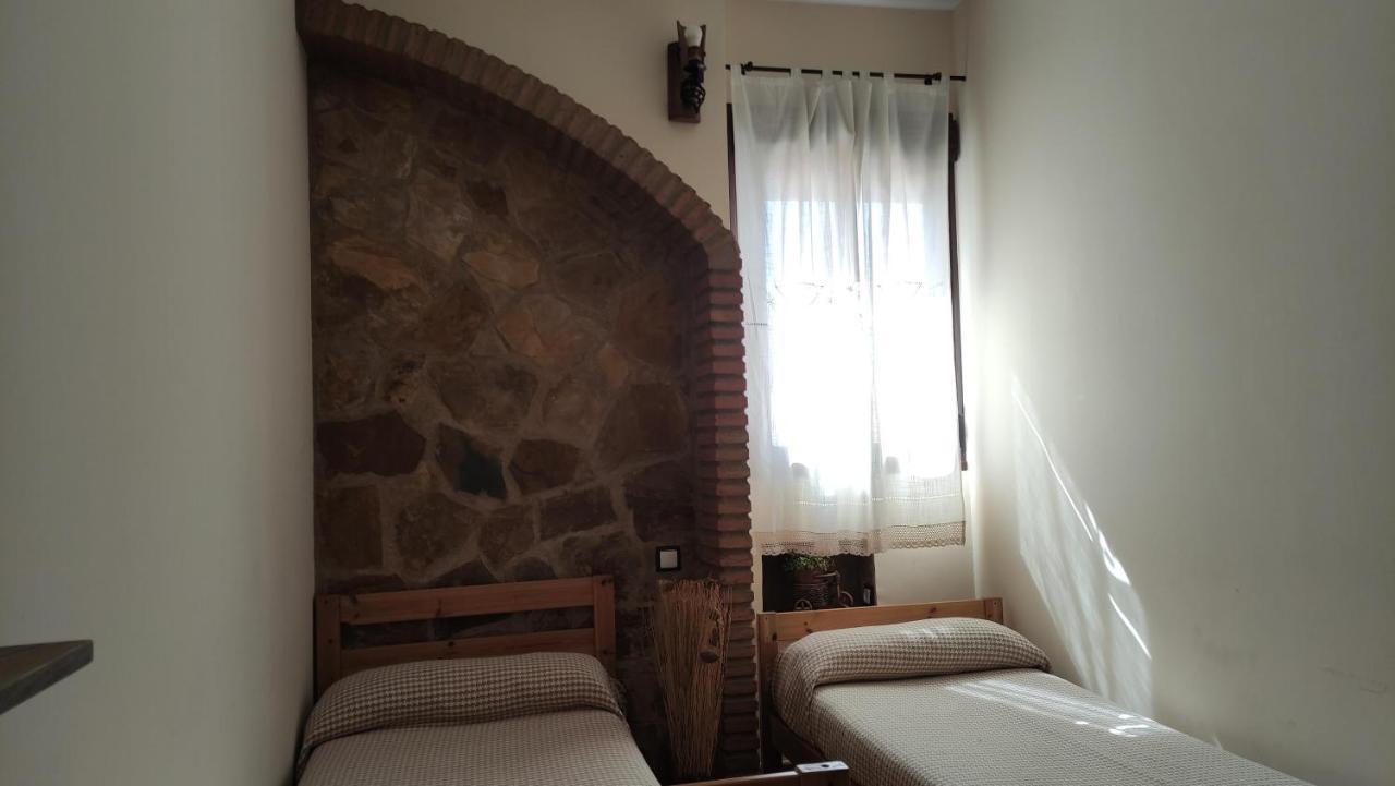Alojamientos Rurales Los Molinos * Fuentes De Leon